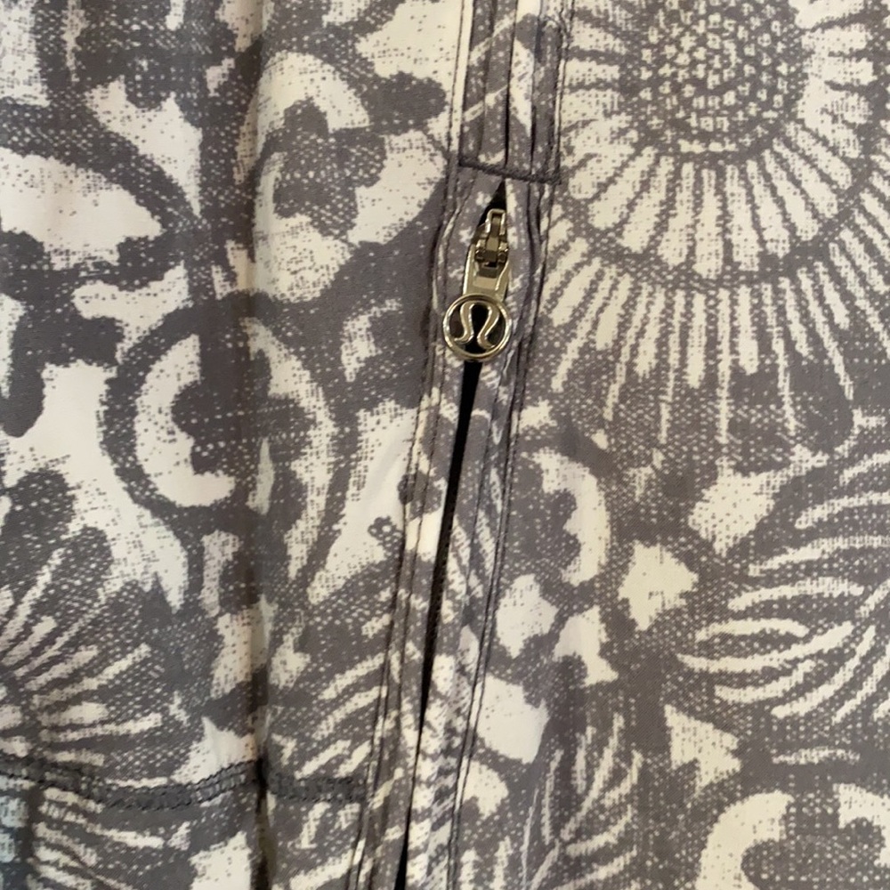 Lululemon Lightweight Jacket - image 6